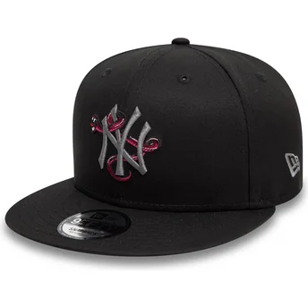 Sort snapback flad kasket med gråt 9FIFTY Icon logo fra New York Yankees MLB Snake af New Era