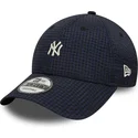 justerbar-marinebla-buet-kasket-9forty-seersucker-fra-new-york-yankees-mlb-fra-new-era