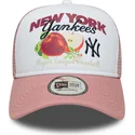 new-york-yankees-mlb-new-era-hvid-og-lyserod-9forty-a-frame-fruit-graphic-trucker-cap