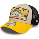 beige-og-gul-trucker-kasket-9forty-a-frame-license-plate-fra-dubai-byer-og-strande-fra-new-era