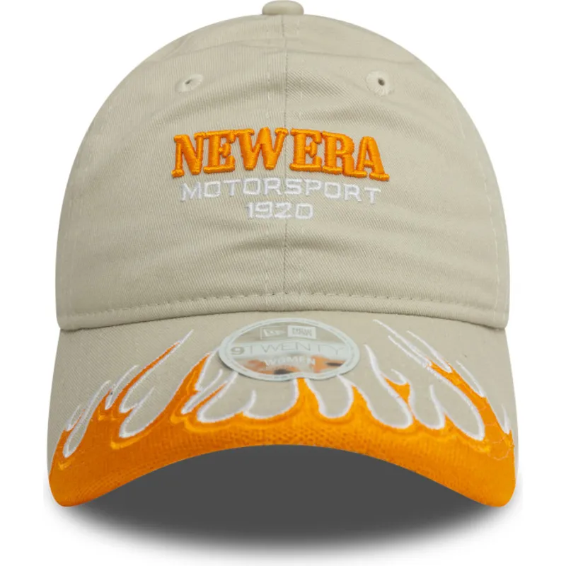 buet-beige-justerbar-kasket-til-kvinder-9twenty-flame-visor-fra-new-era