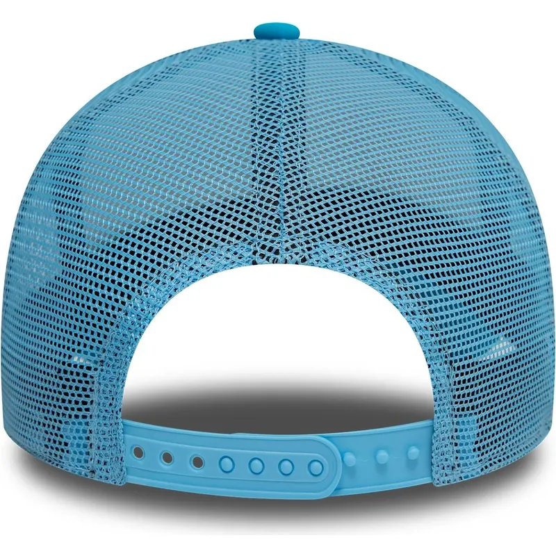 9forty-a-frame-foam-hvid-og-bla-trucker-kasket-til-kvinder-fra-florida-beach-cities-and-beaches-af-new-era