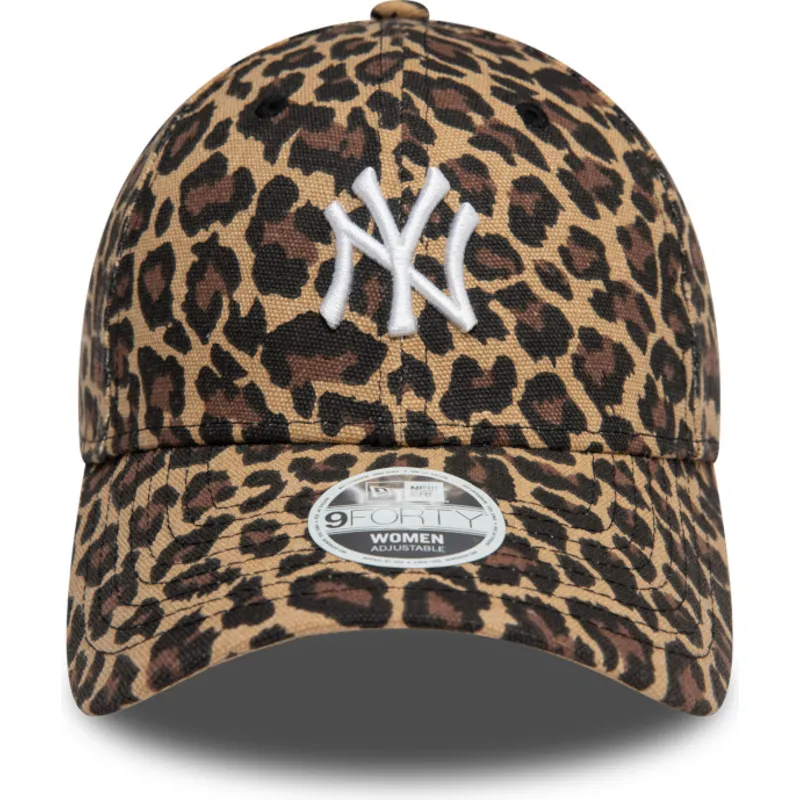 buet-kasket-med-leopardmonster-justerbar-til-kvinder-9forty-fra-new-york-yankees-mlb-fra-new-era
