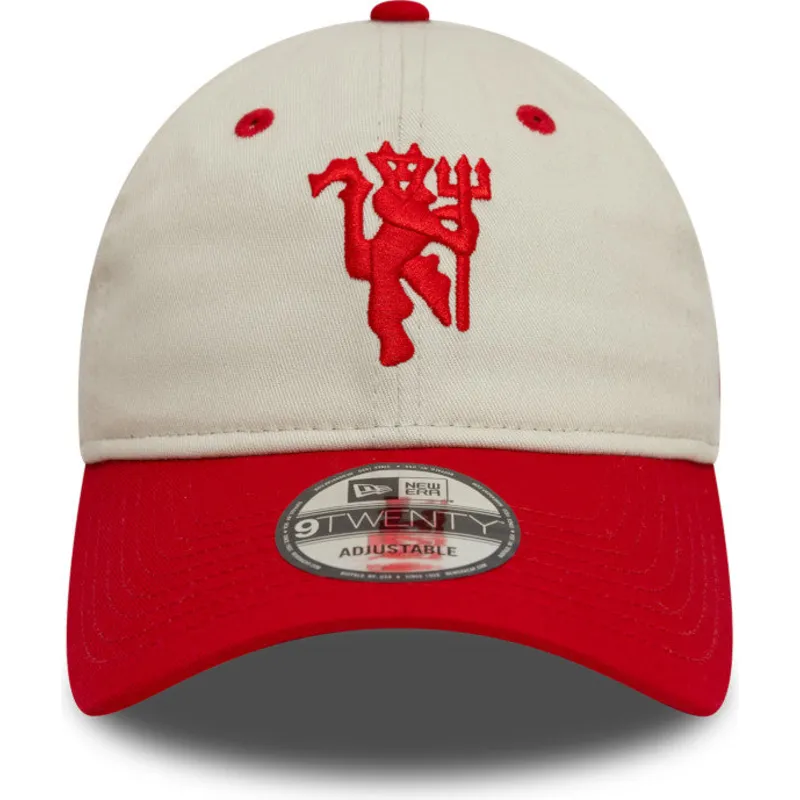 hvid-og-rod-justerbar-kurvet-kasket-9twenty-contrast-visor-fra-manchester-united-football-club-premier-league-fra-new-era