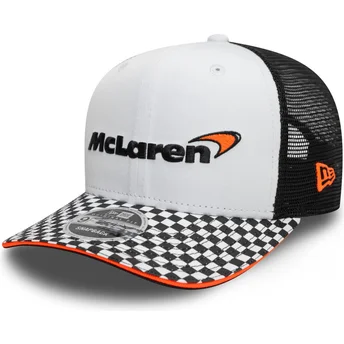 Hvid og sort flad trucker kasket snapback 9FIFTY ternede skygge fra McLaren Racing Formula 1 fra New Era