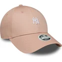 lyserod-justerbar-buet-kasket-til-kvinder-9forty-mini-logo-fra-new-york-yankees-mlb-fra-new-era