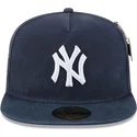 flad-marinebla-tilpasset-59fifty-a-frame-championship-side-flag-kasket-fra-new-york-yankees-mlb-af-new-era