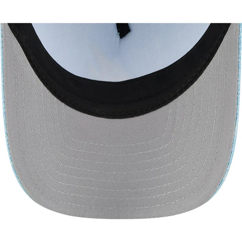 lysebla-snapback-kasket-med-buet-skygge-9forty-m-crown-a-frame-cotton-weave-fra-atlanta-braves-mlb-fra-new-era