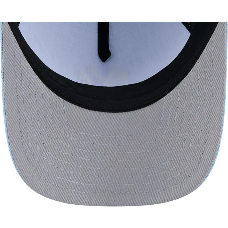 lysebla-snapback-kasket-med-buet-skygge-9forty-m-crown-a-frame-cotton-weave-fra-new-york-yankees-mlb-fra-new-era