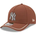 brun-buet-snapback-9forty-m-crown-a-frame-motorsport-kasket-fra-new-york-yankees-mlb-af-new-era