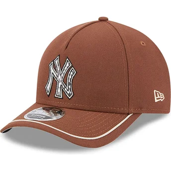 Brun kurvet snapback 9FORTY M-Crown A Frame Motorsport fra New York Yankees MLB af New Era