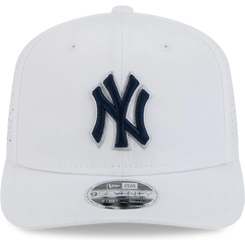 hvid-trucker-kasket-9seventy-perf-spring-training-fan-pack-2025-fra-new-york-yankees-mlb-fra-new-era