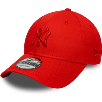 Rød justerbar krummet kasket med rødt logo 9FORTY Colour Pack fra New York Yankees MLB af New Era