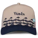 beige-og-marinebla-trucker-kasket-bauhaus-waves-hft-fra-coastal