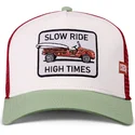 beige-rod-og-gron-trucker-kasket-slow-ride-high-times-hft-fra-coastal