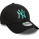 sort-justerbar-curved-kasket-med-blat-logo-9forty-league-essential-fra-new-york-yankees-mlb-fra-new-era