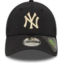 sort-justerbar-curved-kasket-med-beige-logo-9forty-recycled-fra-new-york-yankees-mlb-fra-new-era
