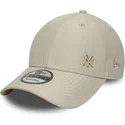 beige-justerbar-9forty-tonal-flawless-bollehat-fra-new-york-yankees-mlb-fra-new-era