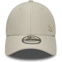 beige-justerbar-9forty-tonal-flawless-bollehat-fra-new-york-yankees-mlb-fra-new-era