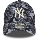 sort-justerbar-kurvet-kasket-9forty-all-over-print-fra-new-york-yankees-mlb-fra-new-era