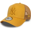gul-trucker-kasket-med-gult-logo-a-frame-league-essential-fra-new-york-yankees-mlb-fra-new-era