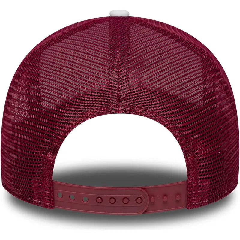 hvid-og-rod-trucker-kasket-med-rodt-e-frame-world-series-logo-fra-new-york-yankees-mlb-fra-new-era