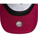 hvid-og-rod-trucker-kasket-med-rodt-e-frame-world-series-logo-fra-new-york-yankees-mlb-fra-new-era