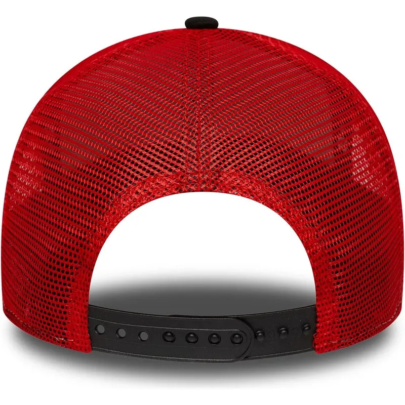 sort-og-rod-trucker-kasket-e-frame-script-fra-chicago-bulls-nba-af-new-era