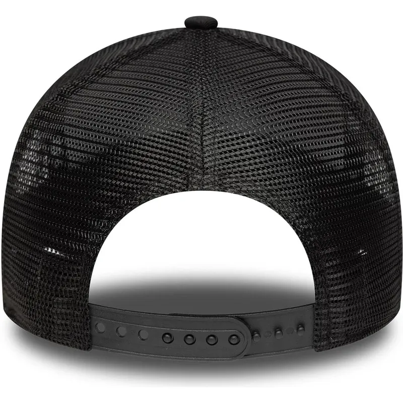 sort-a-frame-oval-distress-patch-trucker-kasket-fra-new-era