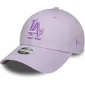 violet-justerbar-kvindekasket-med-buet-skygge-og-violet-los-angeles-dodgers-mlb-logo-9forty-league-essential-fra-new-era