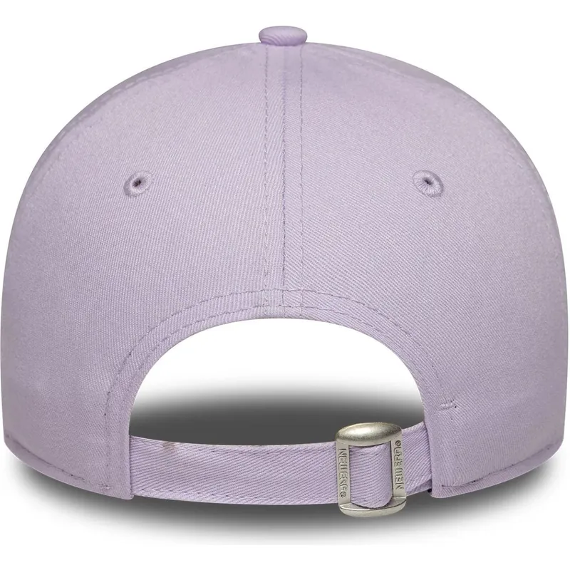 justerbar-violet-buet-kasket-til-kvinder-med-violet-logo-9forty-league-essential-fra-los-angeles-dodgers-mlb-fra-new-era