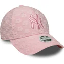 new-era-new-york-yankees-mlb-9forty-floral-towelling-justerbar-lyserod-kvindekasket-med-buet-skygge