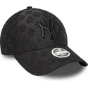 new-york-yankees-mlb-new-era-9forty-floral-towelling-justerbar-sort-buet-kvindehat