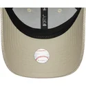 beige-justerbar-buet-kasket-til-kvinder-9forty-woven-new-york-yankees-mlb-fra-new-era