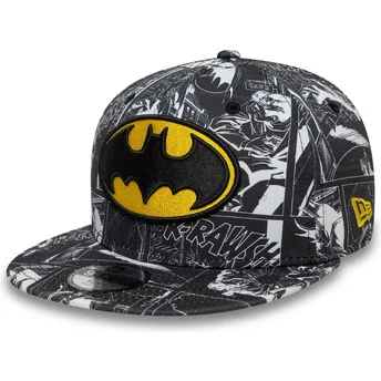 Sort flad skygge snapback kasket til drenge 9FIFTY All Over Print med Batman DC Comics fra New Era