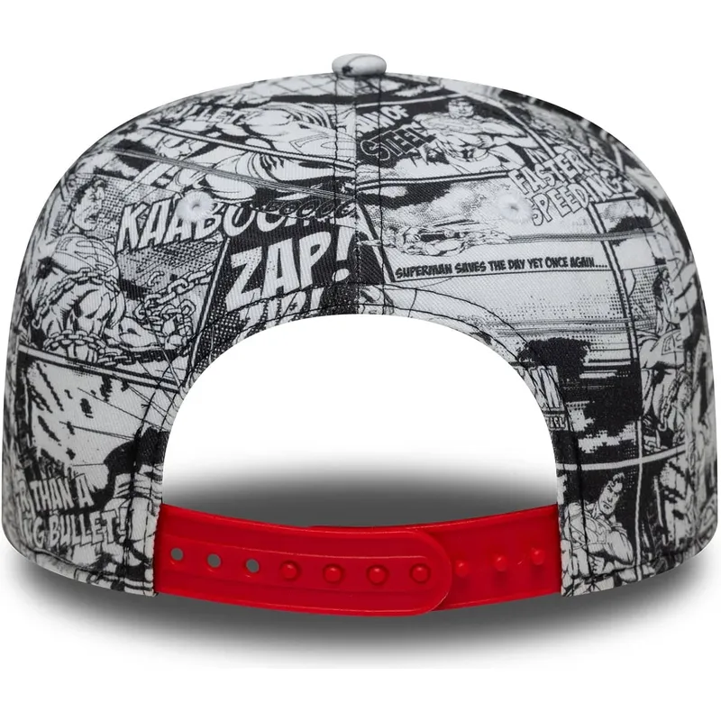 flad-sort-snapback-kasket-til-dreng-9fifty-all-over-print-fra-superman-dc-comics-fra-new-era