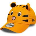 justerbar-orange-buet-kasket-til-born-9forty-animal-fra-new-era