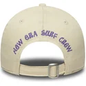 beige-justerbar-9twenty-surf-crew-kasket-til-drenge-fra-new-era