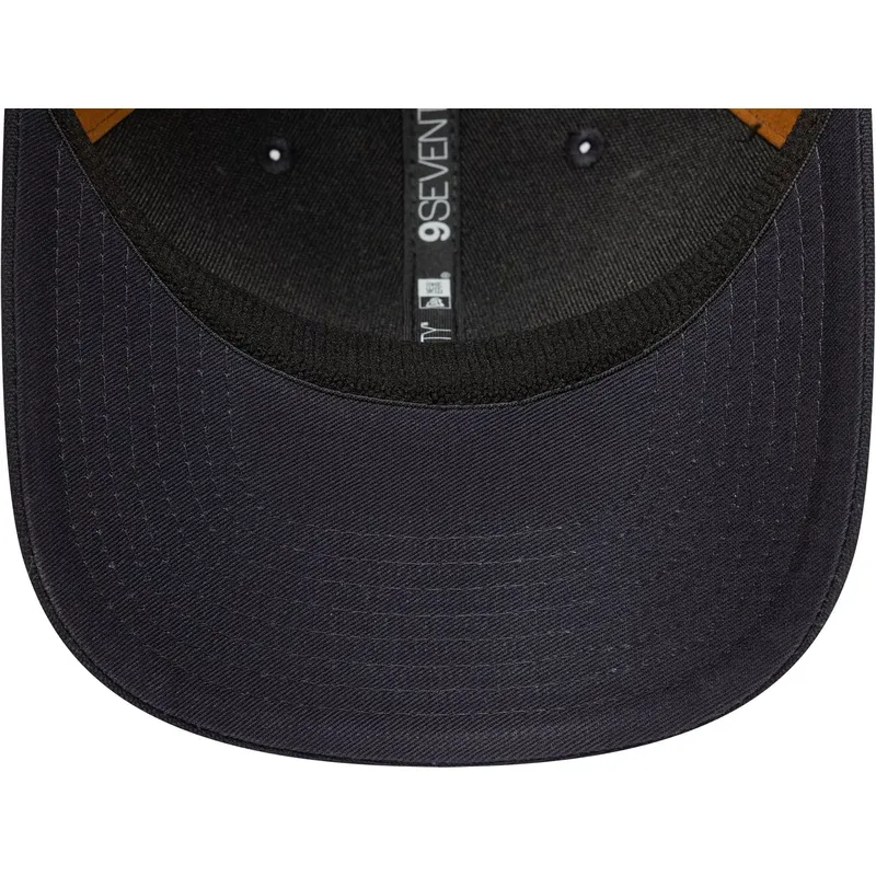 trucker-kasket-marinebla-og-brun-9seventy-stretch-snap-debossed-logo-fra-new-york-yankees-mlb-fra-new-era