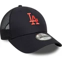 marinebla-justerbar-truckerkasket-til-dreng-med-rodt-logo-9forty-homefield-los-angeles-dodgers-mlb-fra-new-era