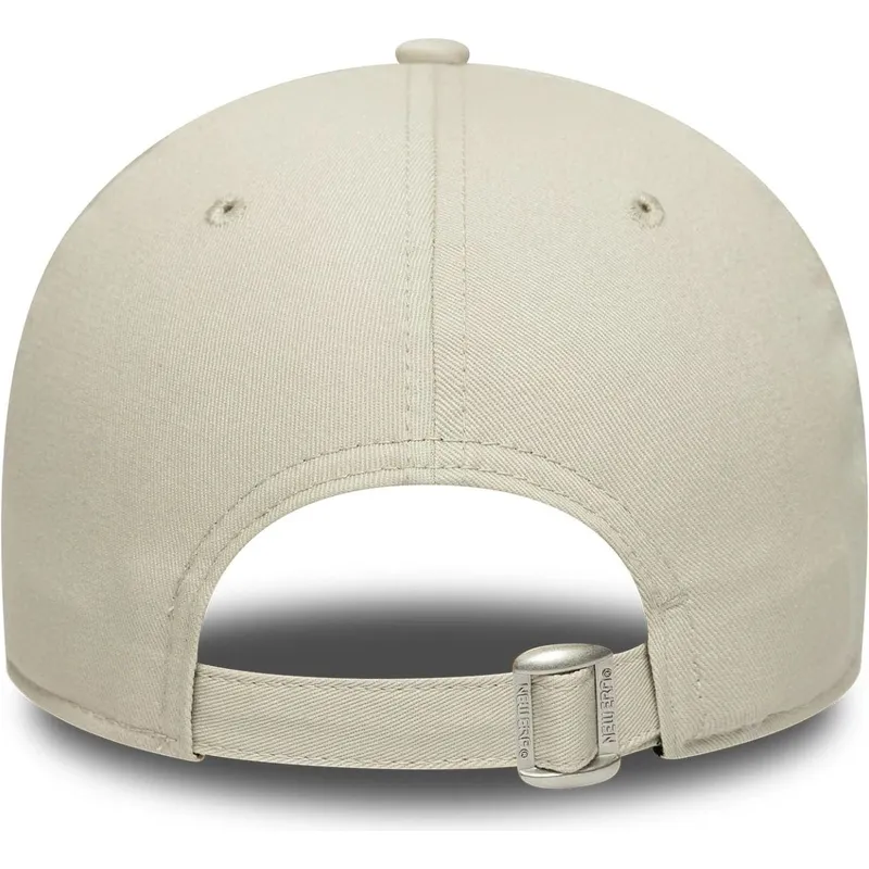 9forty-contrast-patch-los-angeles-lakers-nba-justerbar-beige-og-violet-buet-kasket-fra-new-era