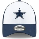 justerbar-hvid-og-marinebla-buet-kasket-til-dreng-9forty-the-league-dallas-cowboys-nfl-fra-new-era