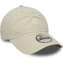beige-justerbar-9twenty-mini-logo-washed-new-york-yankees-mlb-kasket-fra-new-era