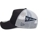 marinebla-og-hvid-a-frame-multi-patch-new-york-yankees-mlb-trucker-cap-fra-new-era