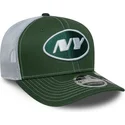 gron-og-hvid-9seventy-stretch-snap-trucker-kasket-fra-new-york-jets-nfl-fra-new-era