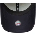 justerbar-9forty-side-script-new-york-yankees-mlb-beige-og-marinebla-buet-kasket-fra-new-era
