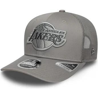 Grå trucker cap med gråt logo 9SEVENTY Stretch Snap Tonal fra Los Angeles Lakers NBA fra New Era