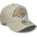 beige-buet-snapback-kasket-med-beige-logo-e-frame-tonal-outline-fra-los-angeles-lakers-nba-fra-new-era