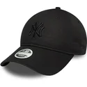 sort-justerbar-buet-kasket-til-kvinder-med-sort-logo-9twenty-bow-back-fra-new-york-yankees-mlb-fra-new-era