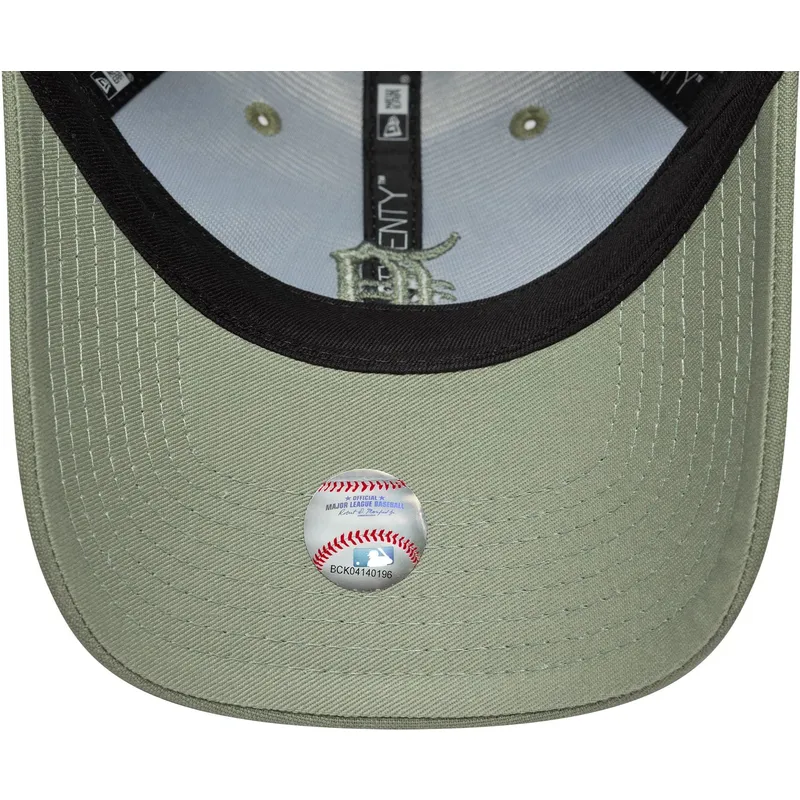 gron-justerbar-buet-kasket-til-kvinder-med-gront-logo-9twenty-linen-fra-detroit-tigers-mlb-fra-new-era